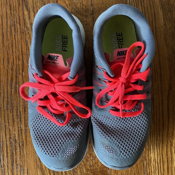 Nike Free 5.0 Women Running Shoe - Picture 4 of 8